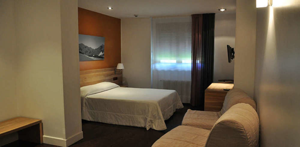 Hotel Valdecoro Potes Zewnętrze zdjęcie